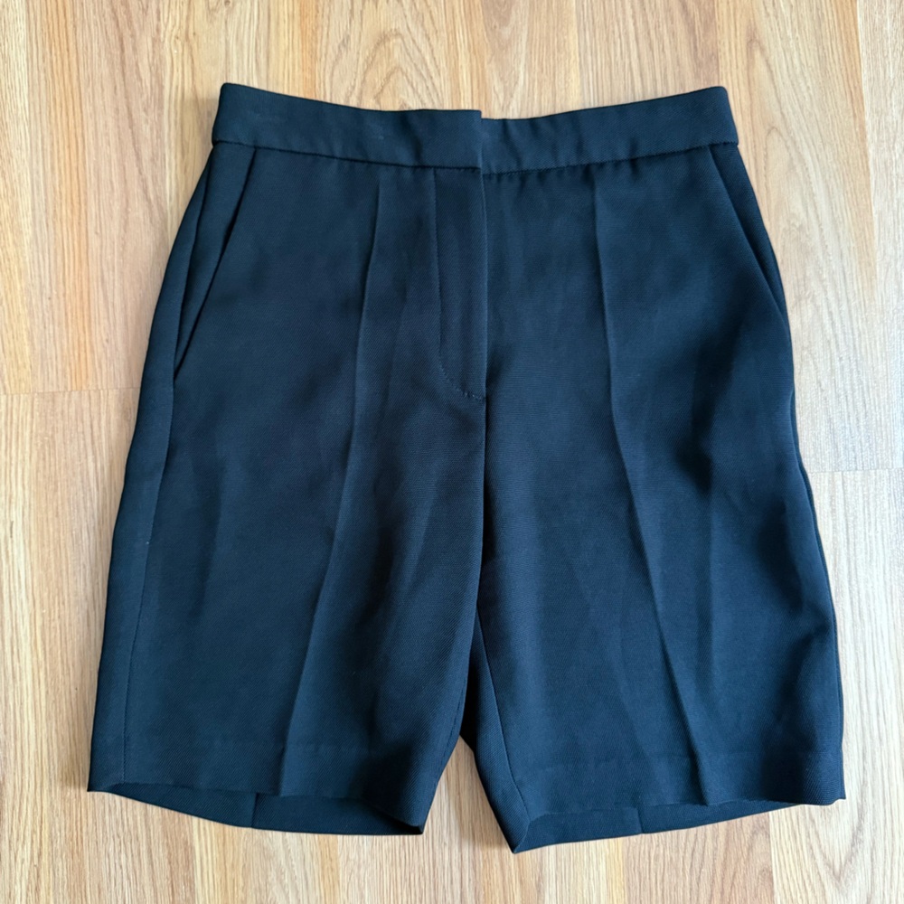 Aritzia Classic Black Women's Shorts